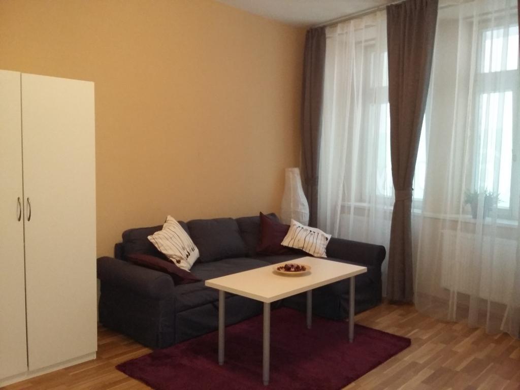Apartment Vltavska B Praha Bagian luar foto